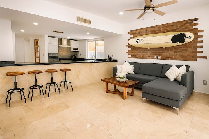 Pool + Jacuzzi Villa • Walk To Beach • Sleeps 16 - Puerto Aventuras