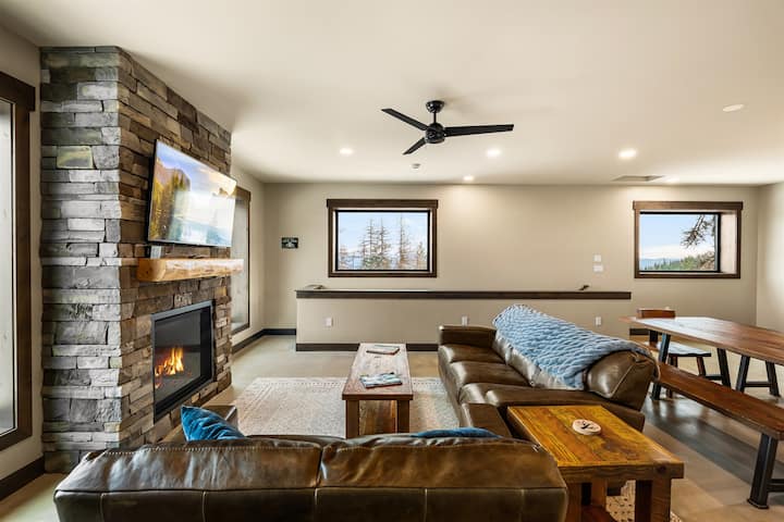 Paradise Condos, Hot Tub, Mtn. Views, Lift .5 Mile - Sandpoint, ID