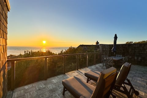 Oceanview Luxury - 5BR - Hot Tub - Steps to Beach