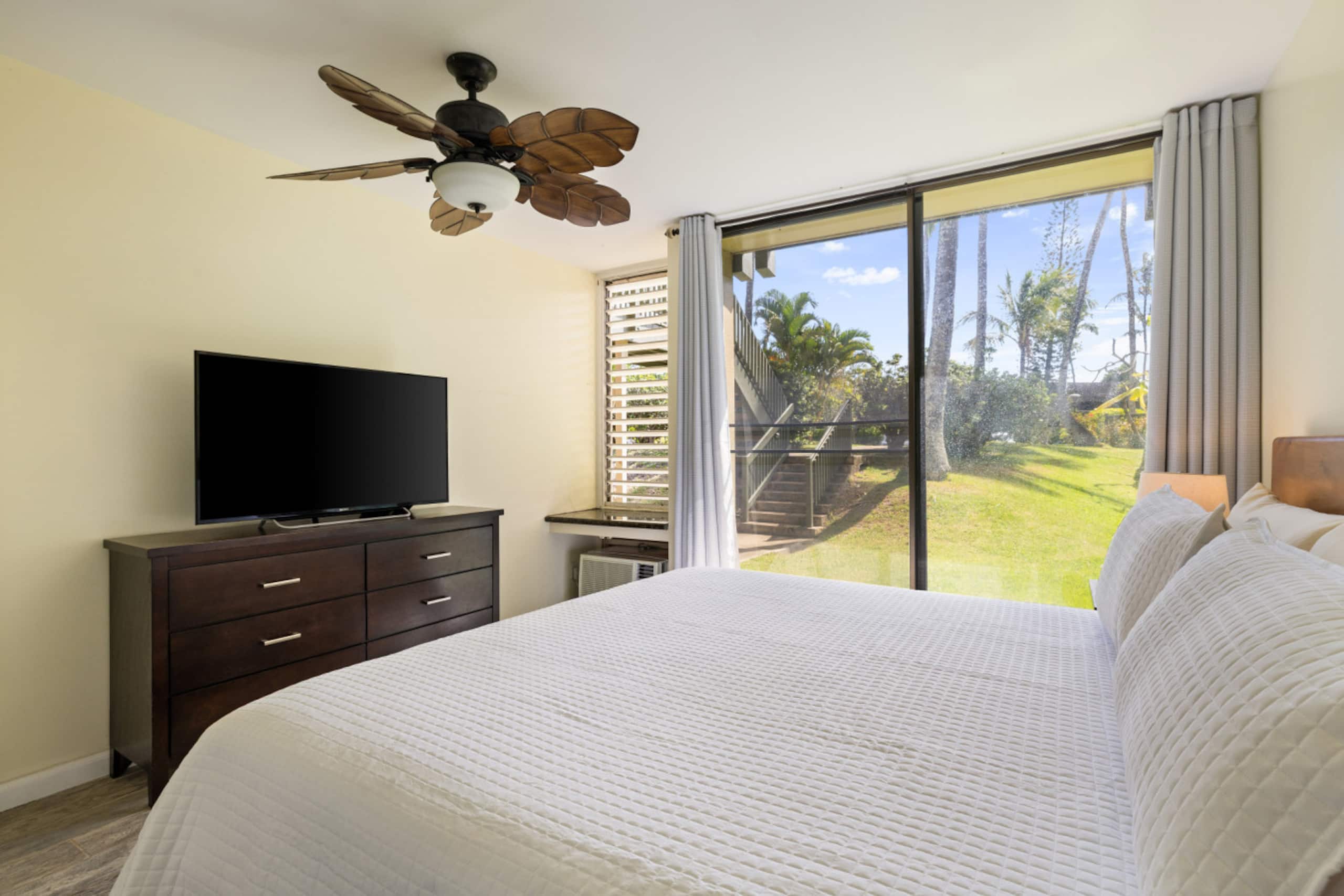 Townhouse in Kawela Bay · ★4.76 · 1 bedroom · 2 beds · 1 private bath - Image 14