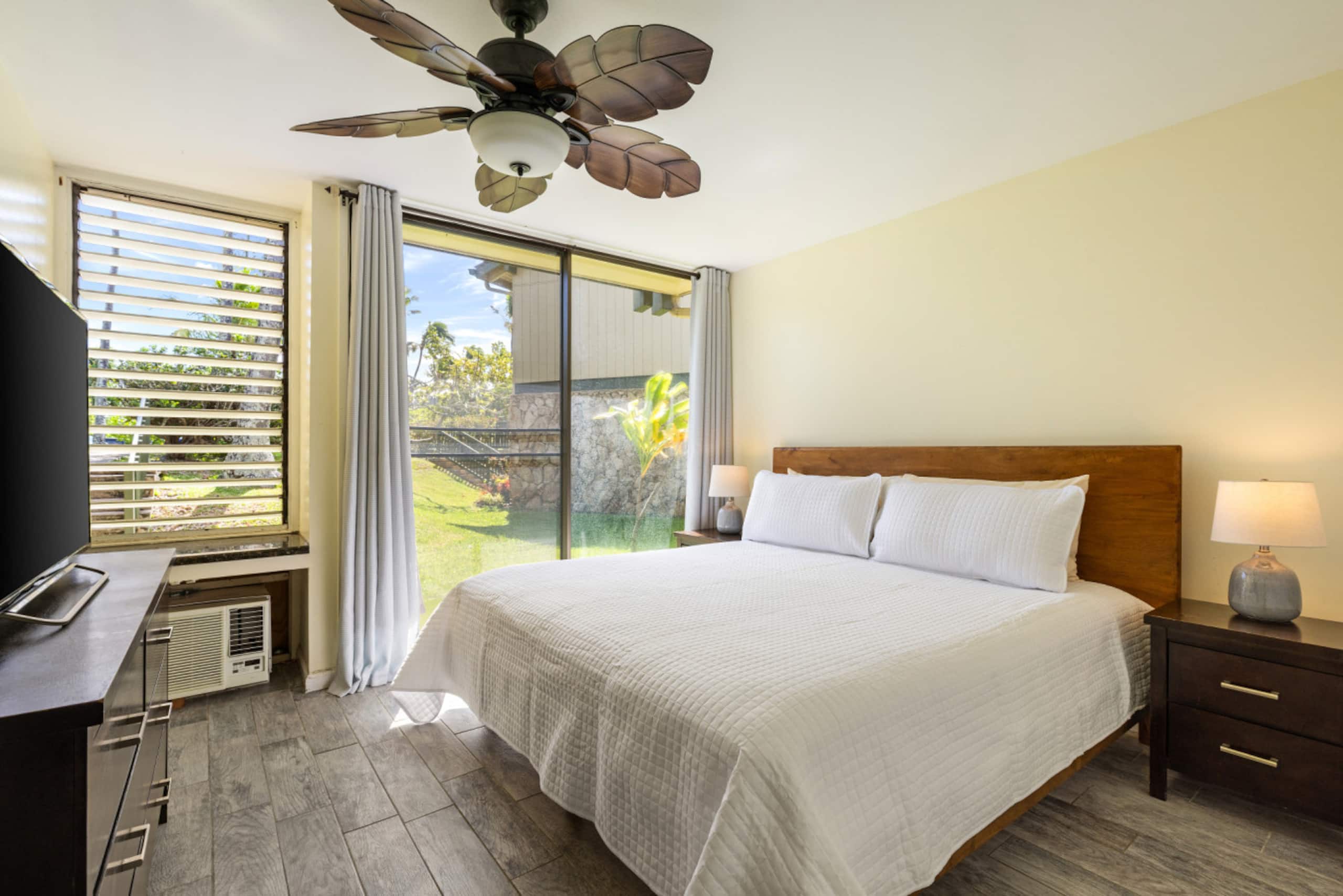 Townhouse in Kawela Bay · ★4.76 · 1 bedroom · 2 beds · 1 private bath - Image 2