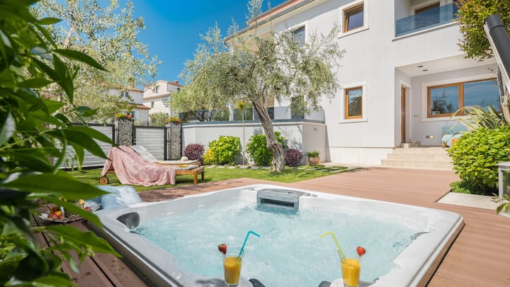 Villa Diva- Rovinj By Villas Guide - Rovinj