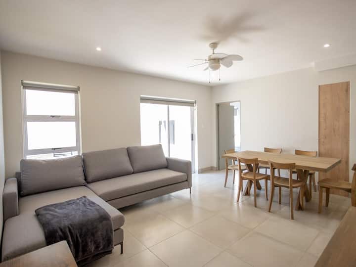 Luxury Three-bedroom Apartment - George
