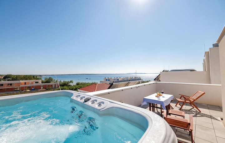 Awesome Home In Privlaka - Privlaka