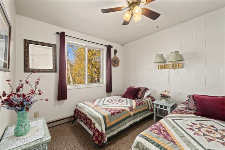 Guest bedroom
