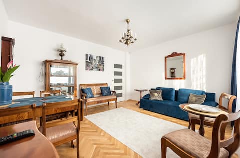 Popular Airbnb listing: Metro Zacisze Fausta House with Garden in Targówek