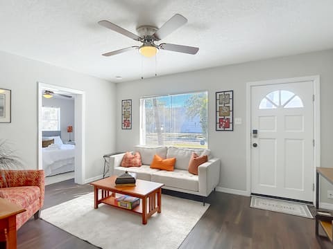 Top Airbnb: Pool, Waterfront Community, Palmetto Beach #2 in Palmetto Beach