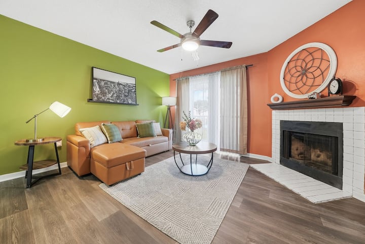Modern 2br/2ba W/ King Bed, Pool + Gym #10 - Tampa
