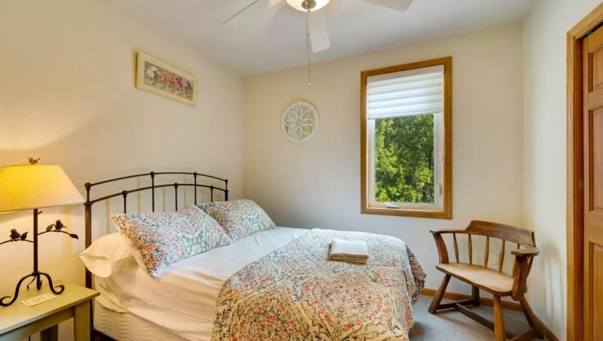 2号卧室-2号卧室的标准双人床