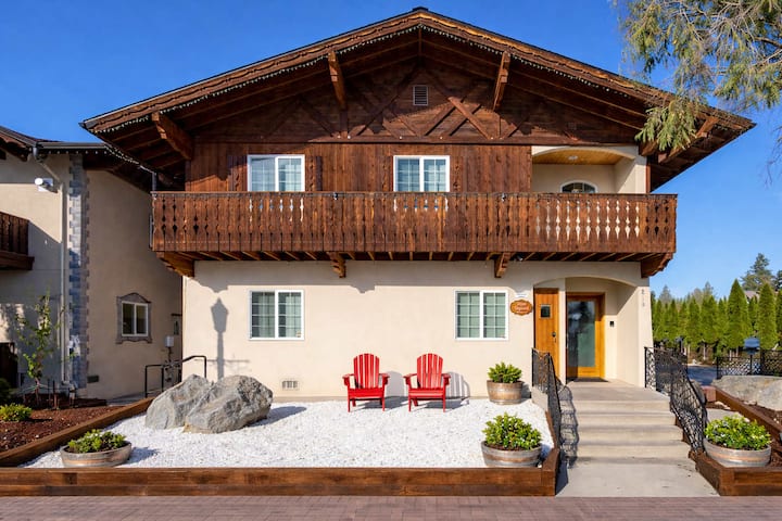 Hottub•sauna•coldplunge| Luxury Downtown Townhouse - Cashmere, WA