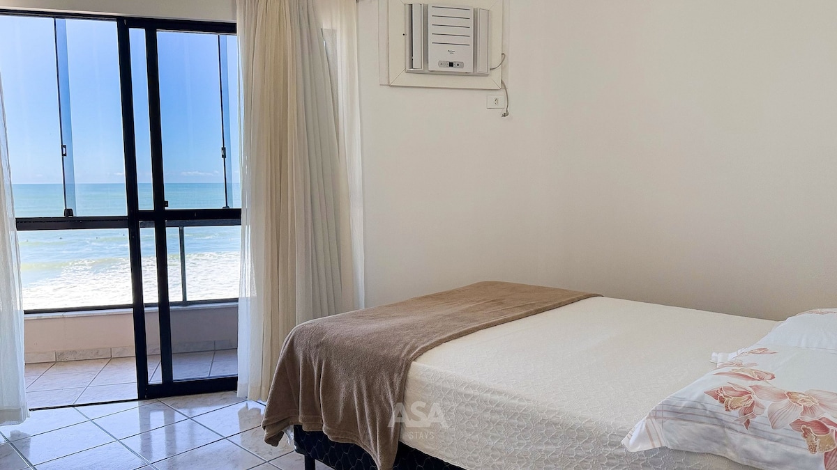 Cama, TV y multimedia, vistas (desde la propiedad / habitación), vistas al mar