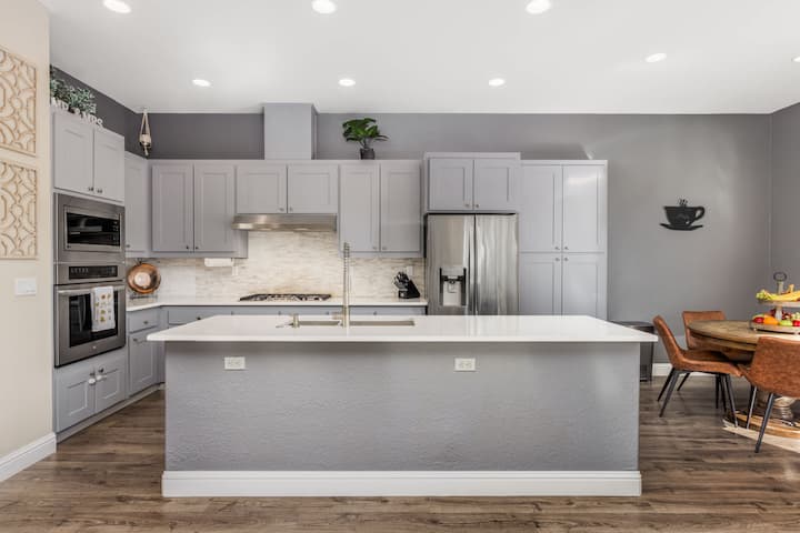Windsor Home With Sauna & Outdoor Fire Pit - Healdsburg, CA