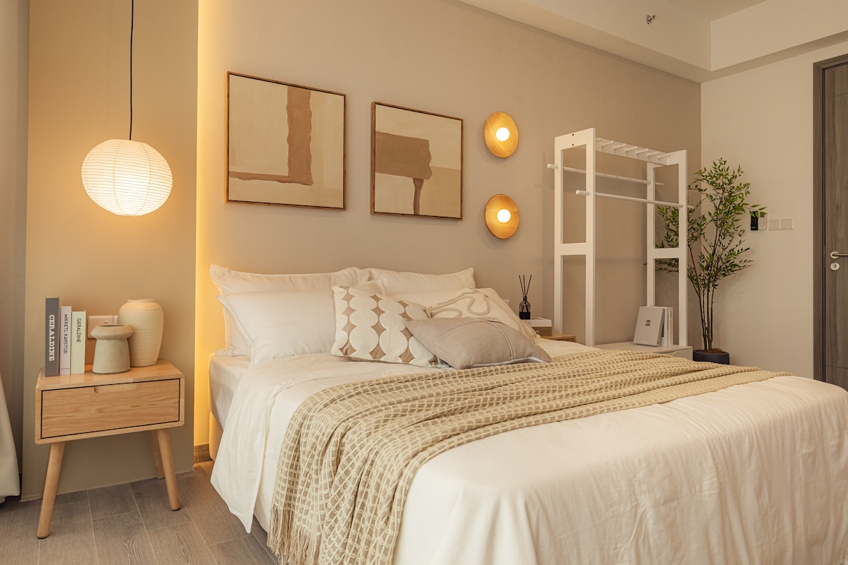 Japandi Serenity Home | Where Minimalism Meets War ...