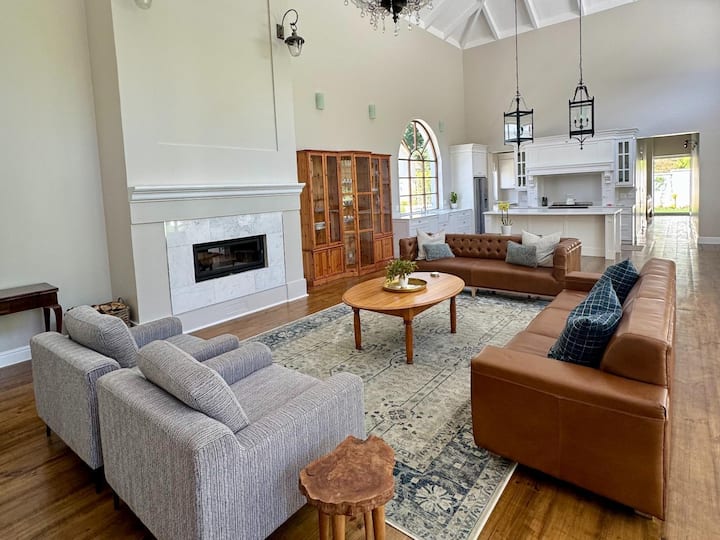Bergzicht Villa - Luxury 5-bedroom Villa - Swellendam