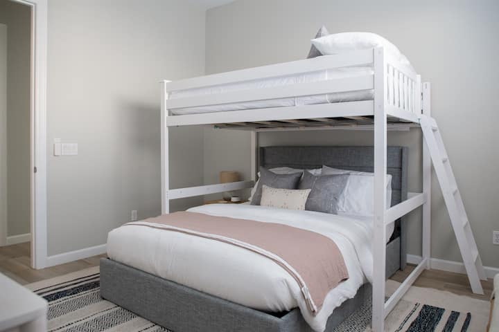 Kitanda Kamili juu ya Malkia