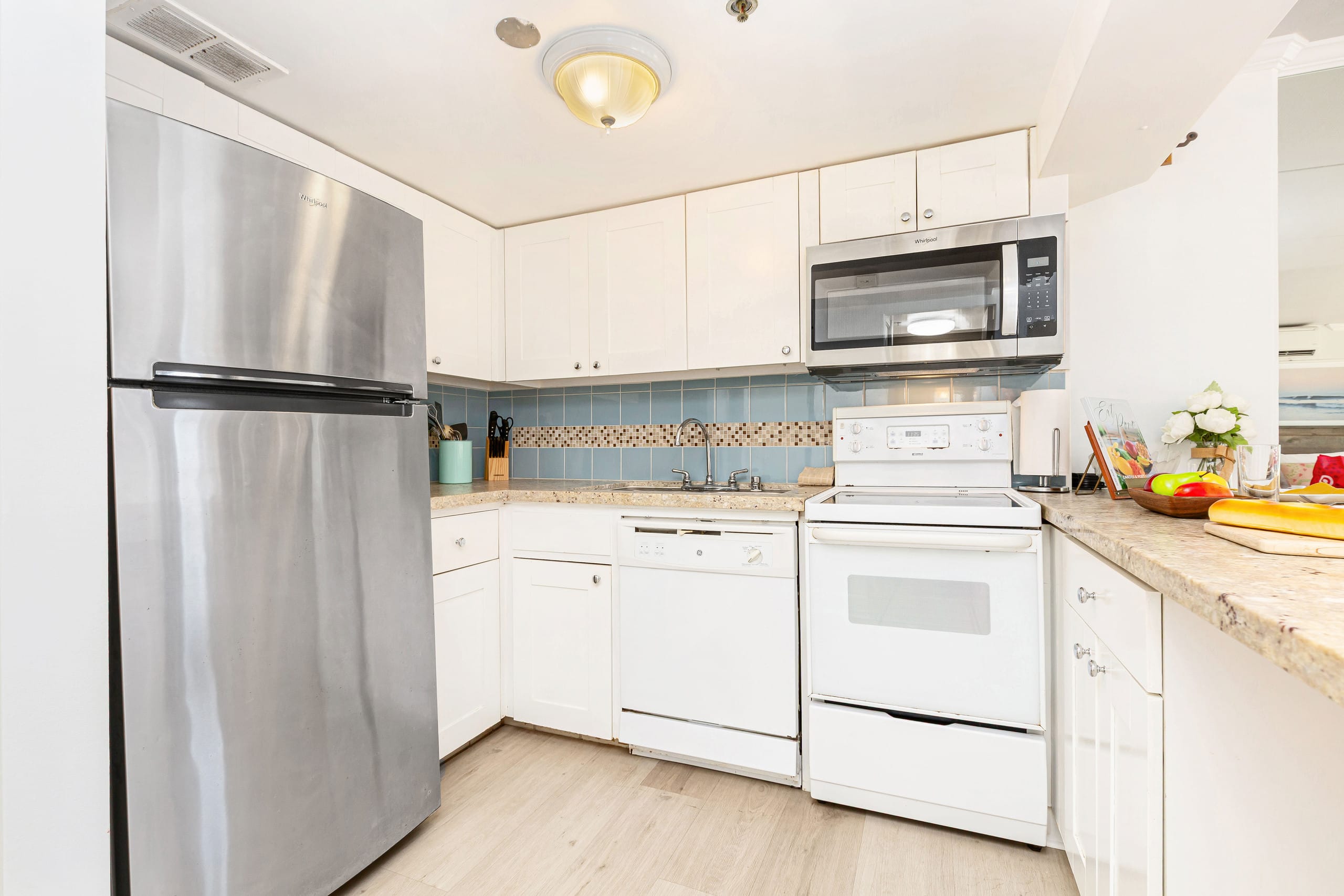 Condo in Honolulu · ★4.88 · 1 bedroom · 1 bed · 1 private bath - Image 10