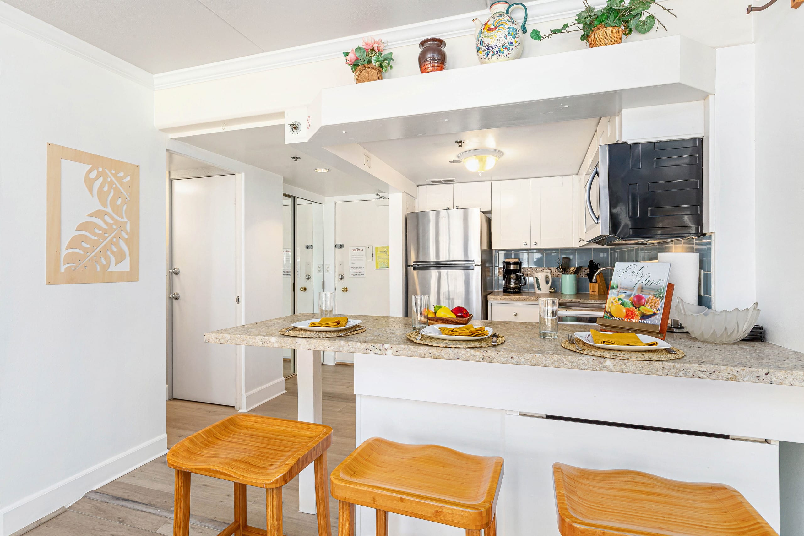 Condo in Honolulu · ★4.88 · 1 bedroom · 1 bed · 1 private bath - Image 17