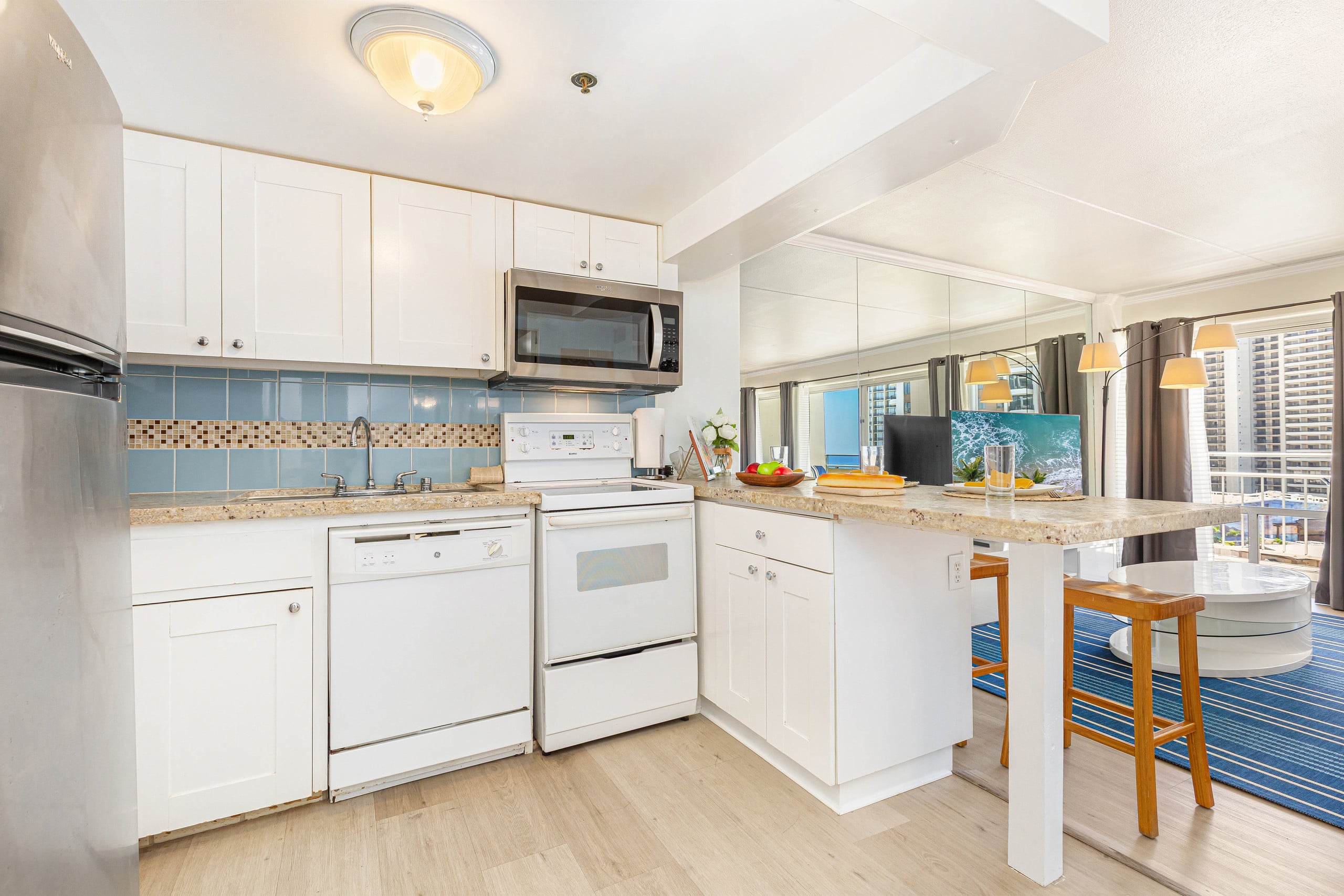 Condo in Honolulu · ★4.88 · 1 bedroom · 1 bed · 1 private bath - Image 11