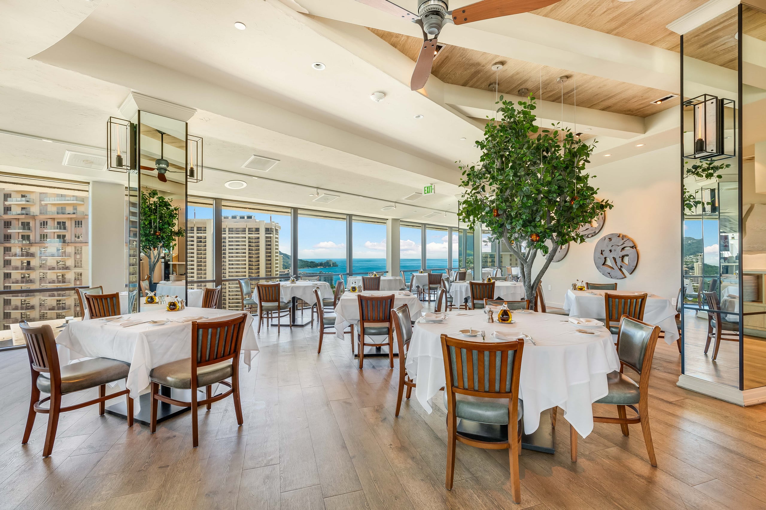 Condo in Honolulu · ★4.88 · 1 bedroom · 1 bed · 1 private bath - Image 14