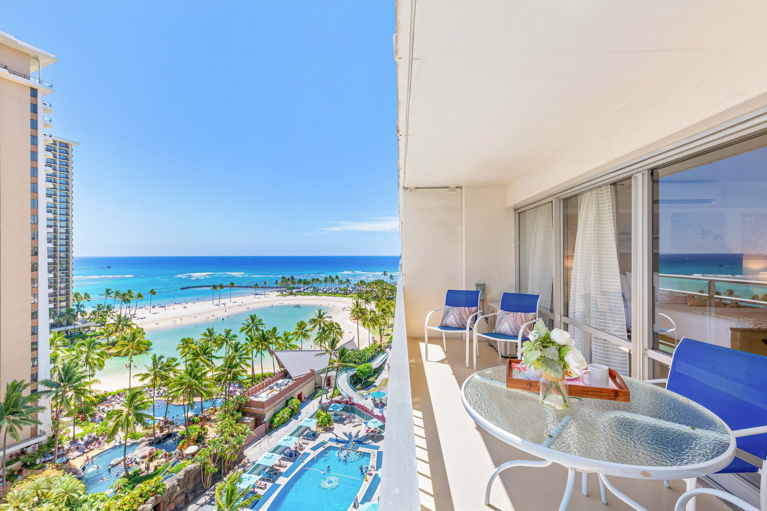 Condo in Honolulu · ★4.88 · 1 bedroom · 1 bed · 1 private bath - Image 2