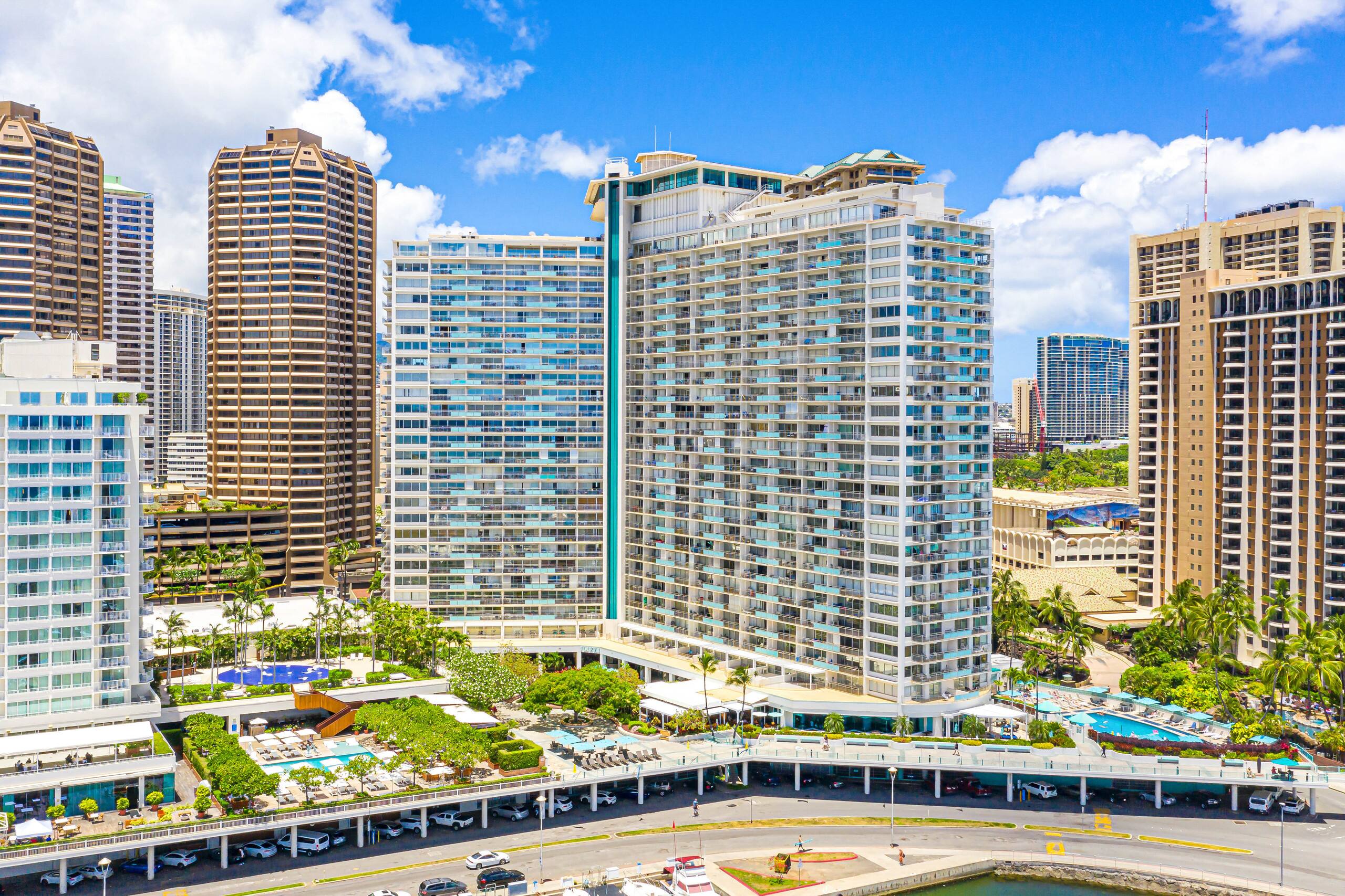 Condo in Honolulu · ★4.88 · 1 bedroom · 1 bed · 1 private bath - Image 43
