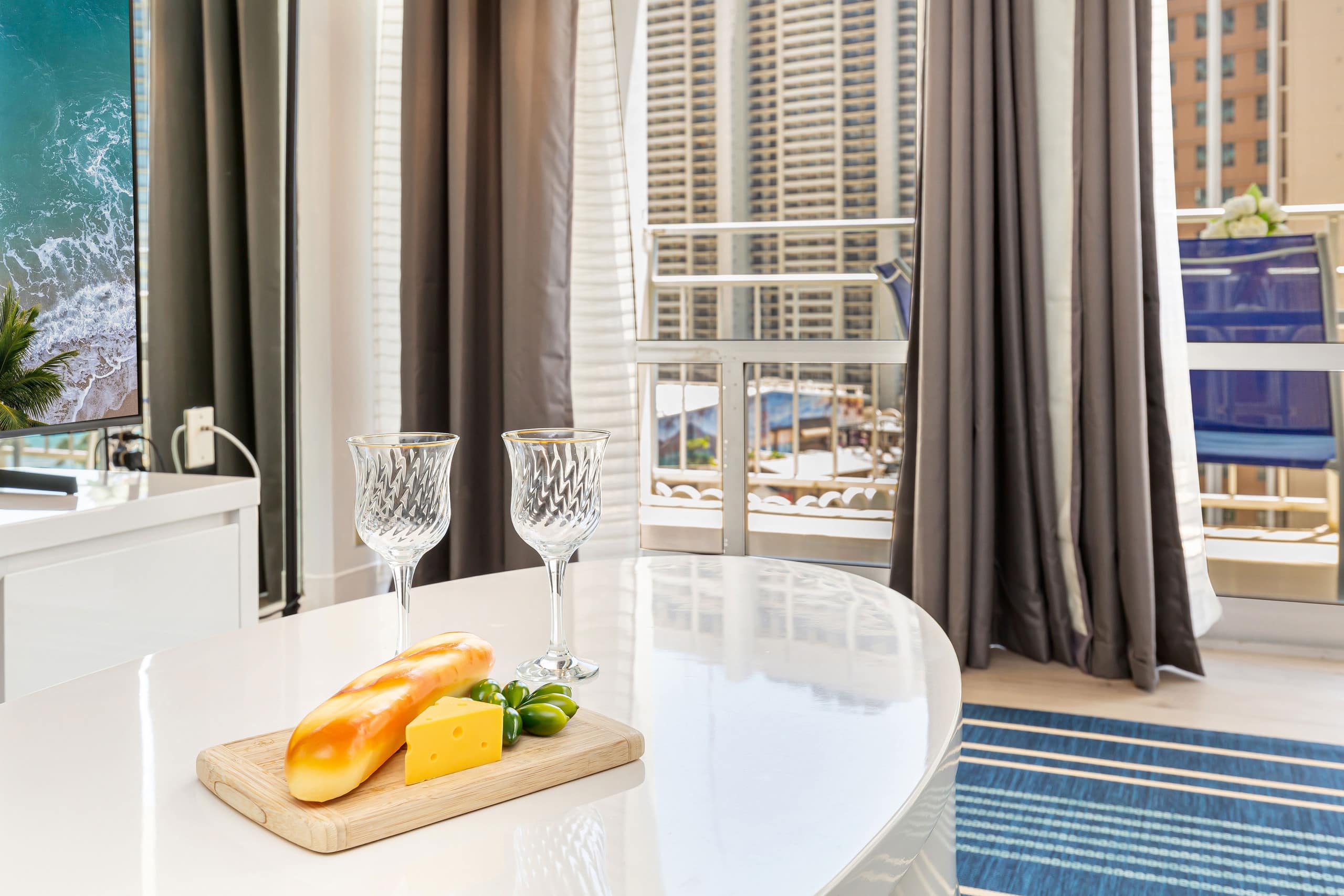 Condo in Honolulu · ★4.88 · 1 bedroom · 1 bed · 1 private bath - Image 13