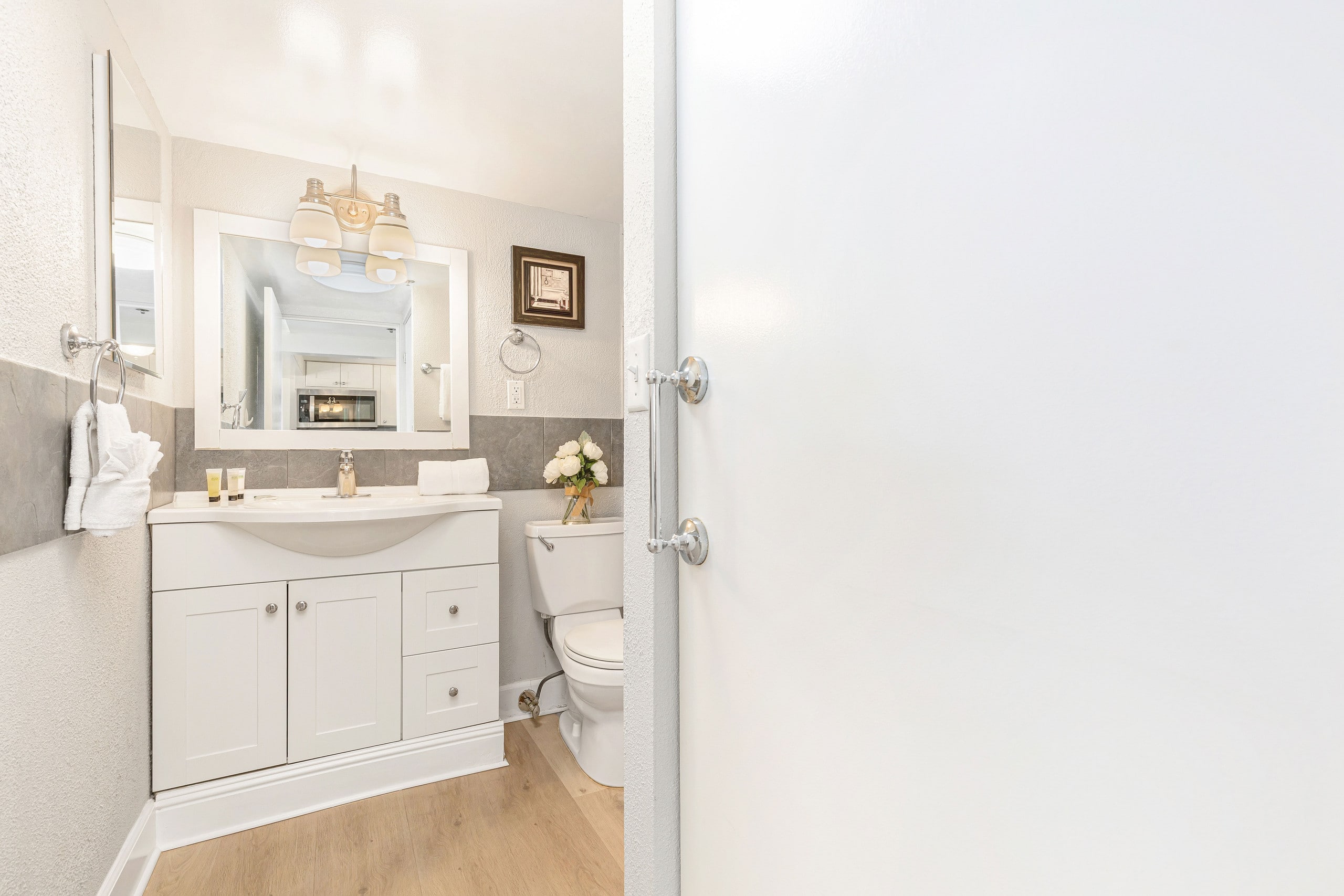 Condo in Honolulu · ★4.88 · 1 bedroom · 1 bed · 1 private bath - Image 24