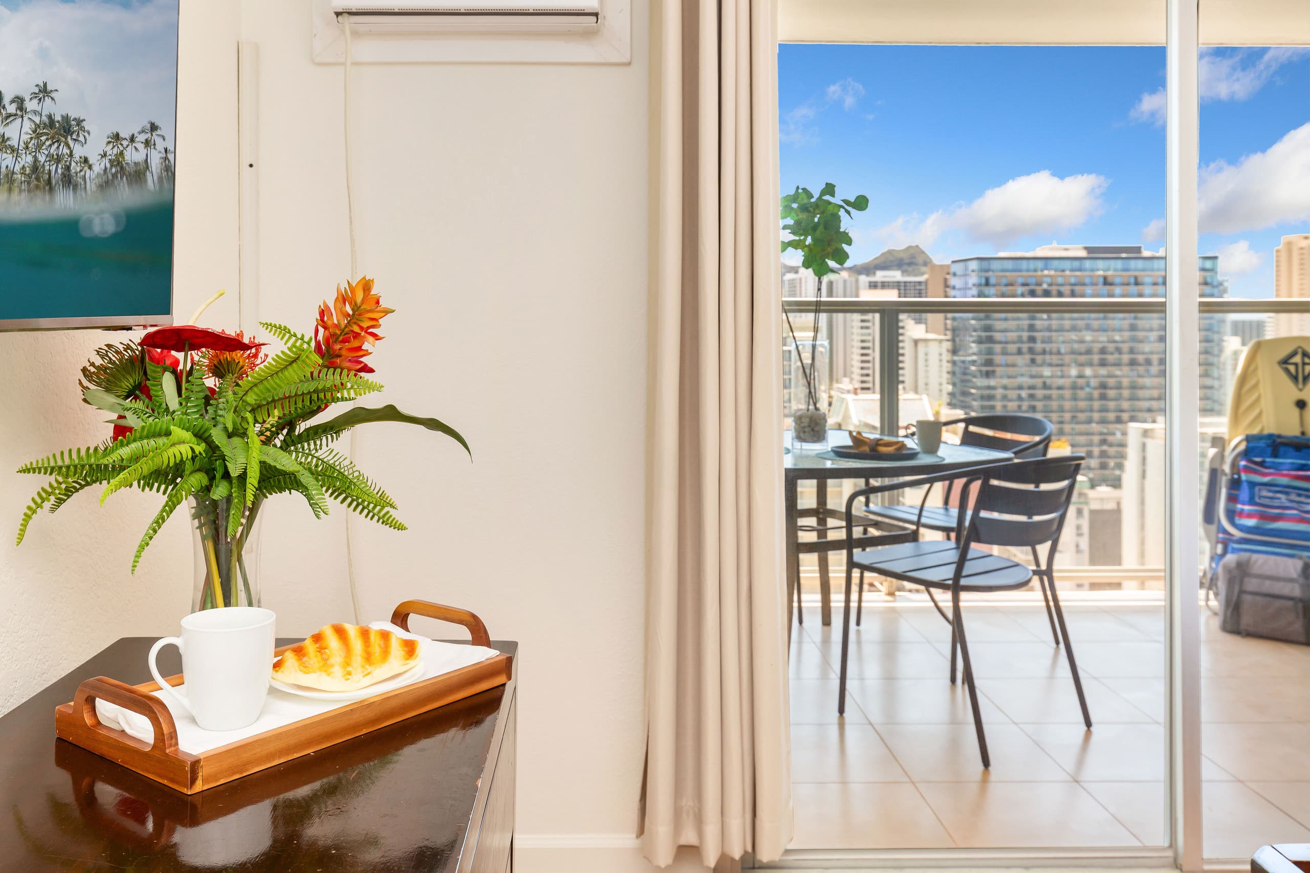 Condo in Honolulu · ★5.0 · 1 bedroom · 2 beds · 1 private bath - Image 8