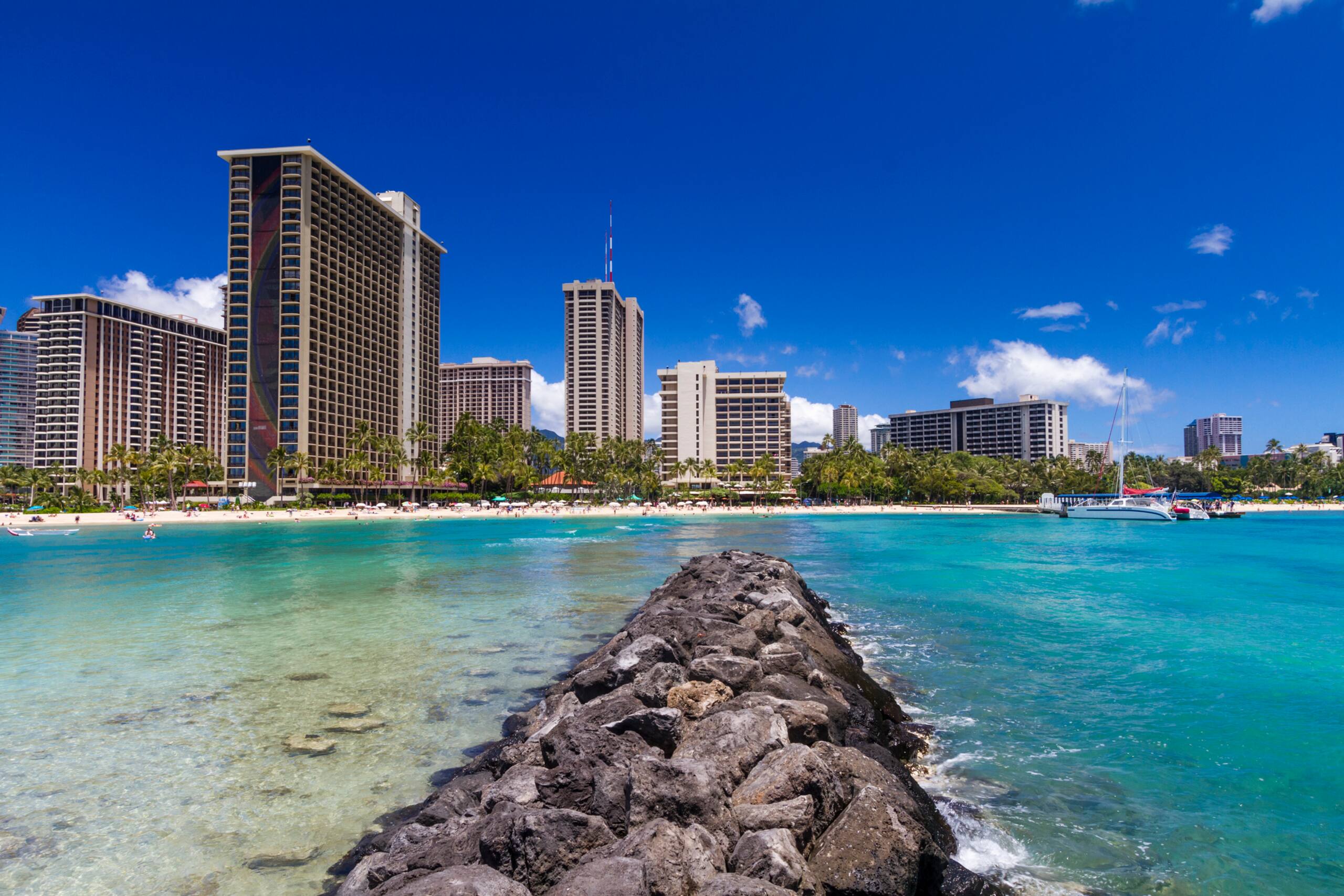 Condo in Honolulu · ★5.0 · 1 bedroom · 2 beds · 1 private bath - Image 37