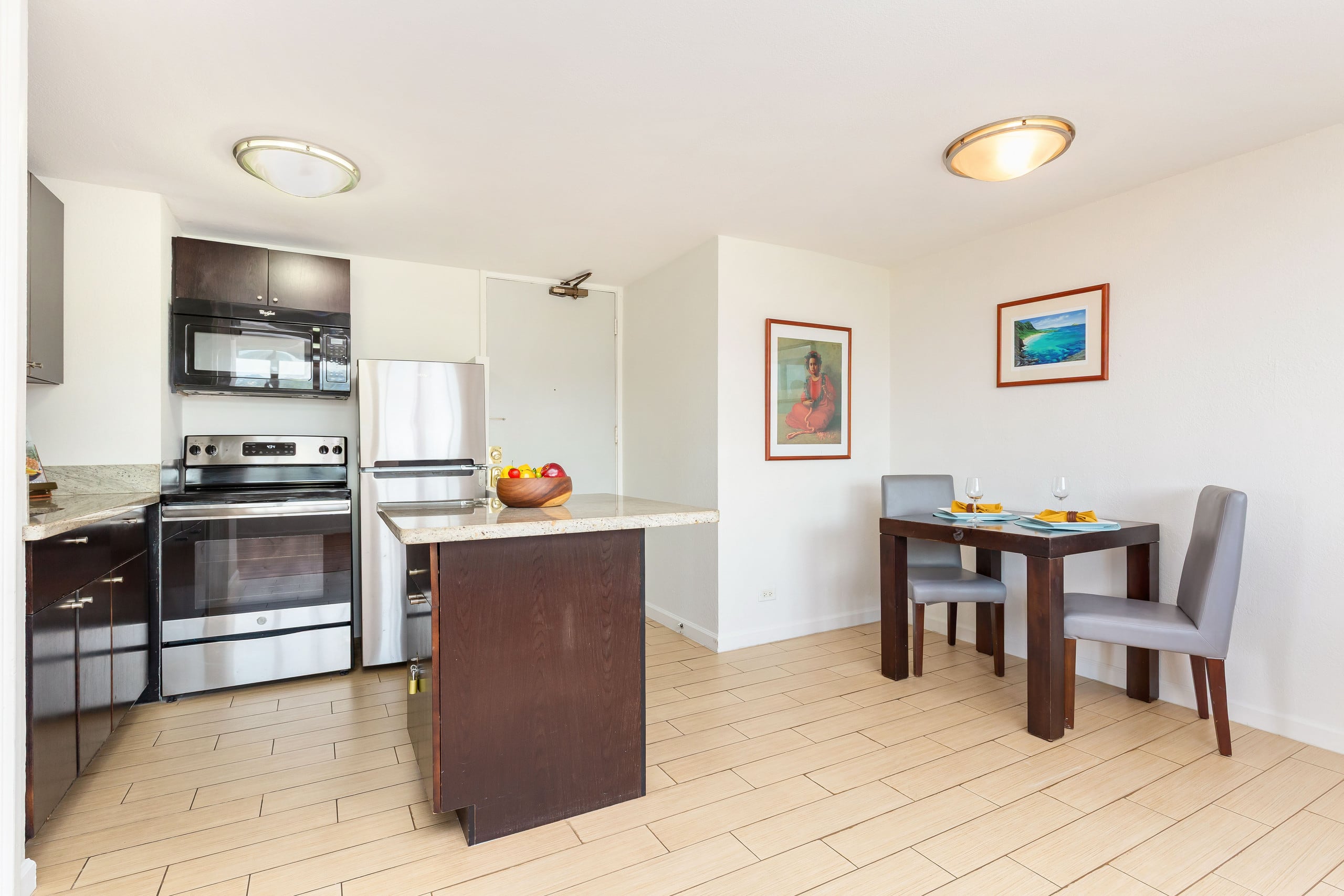 Condo in Honolulu · ★5.0 · 1 bedroom · 2 beds · 1 private bath - Image 9