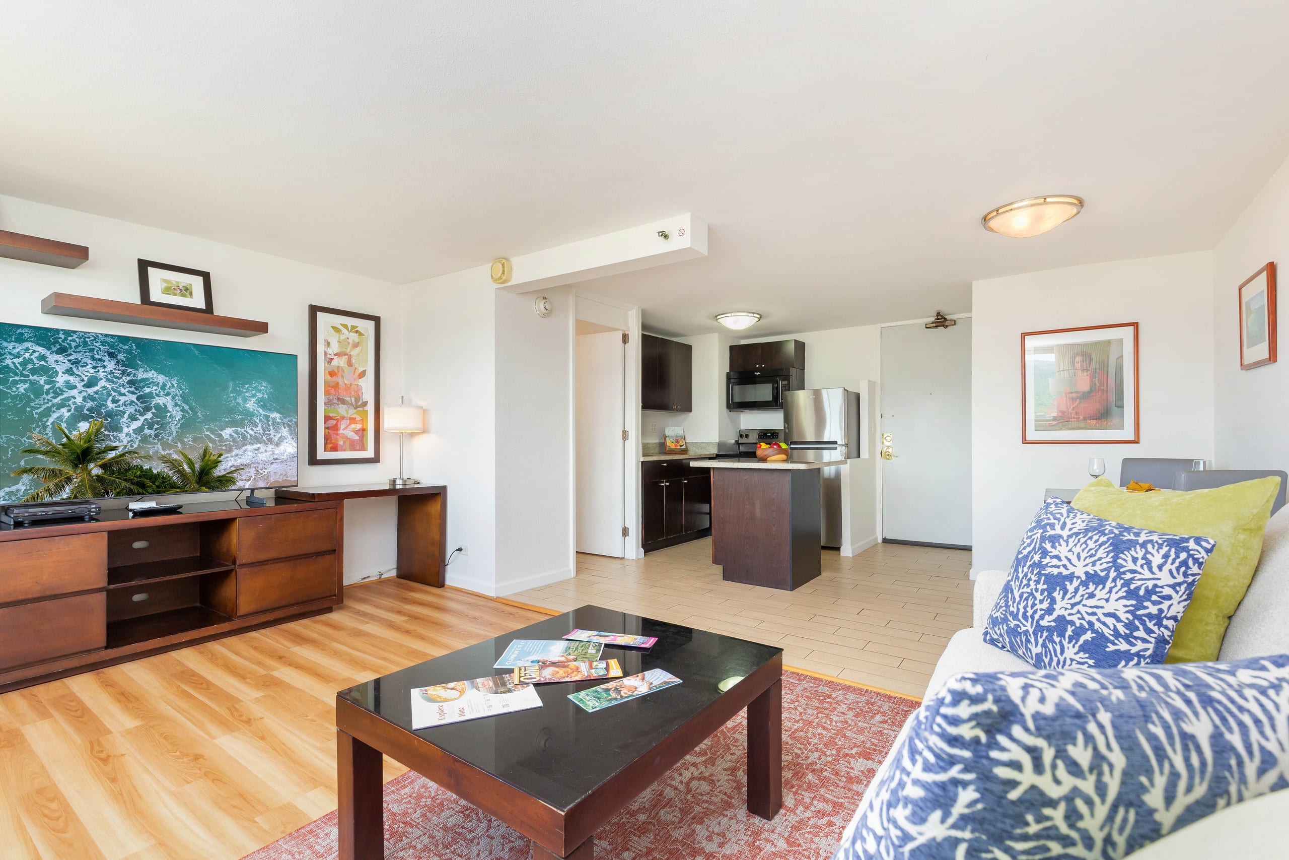 Condo in Honolulu · ★5.0 · 1 bedroom · 2 beds · 1 private bath - Image 1