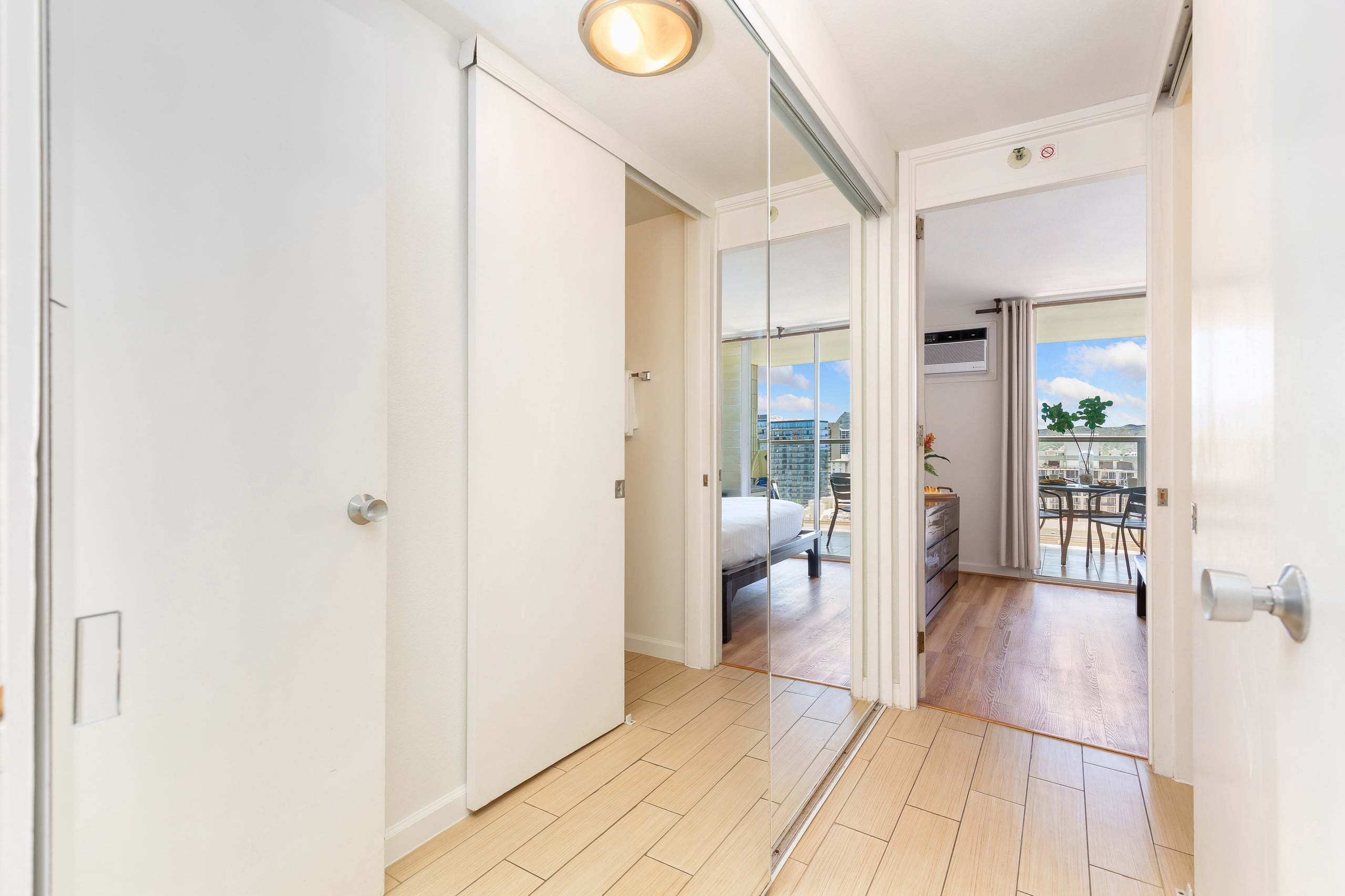 Condo in Honolulu · ★5.0 · 1 bedroom · 2 beds · 1 private bath - Image 17