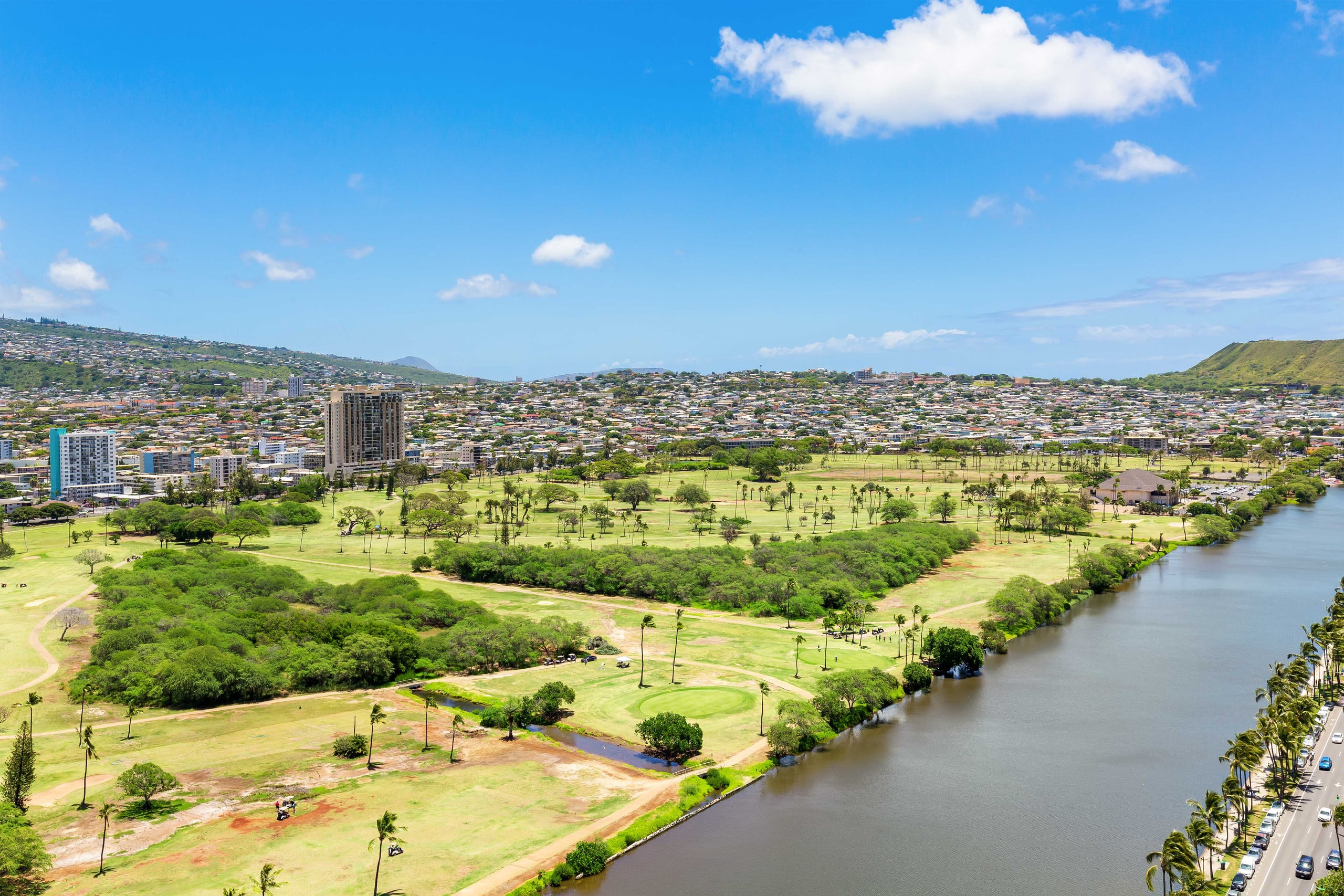 Condo in Honolulu · ★5.0 · 1 bedroom · 2 beds · 1 private bath - Image 28