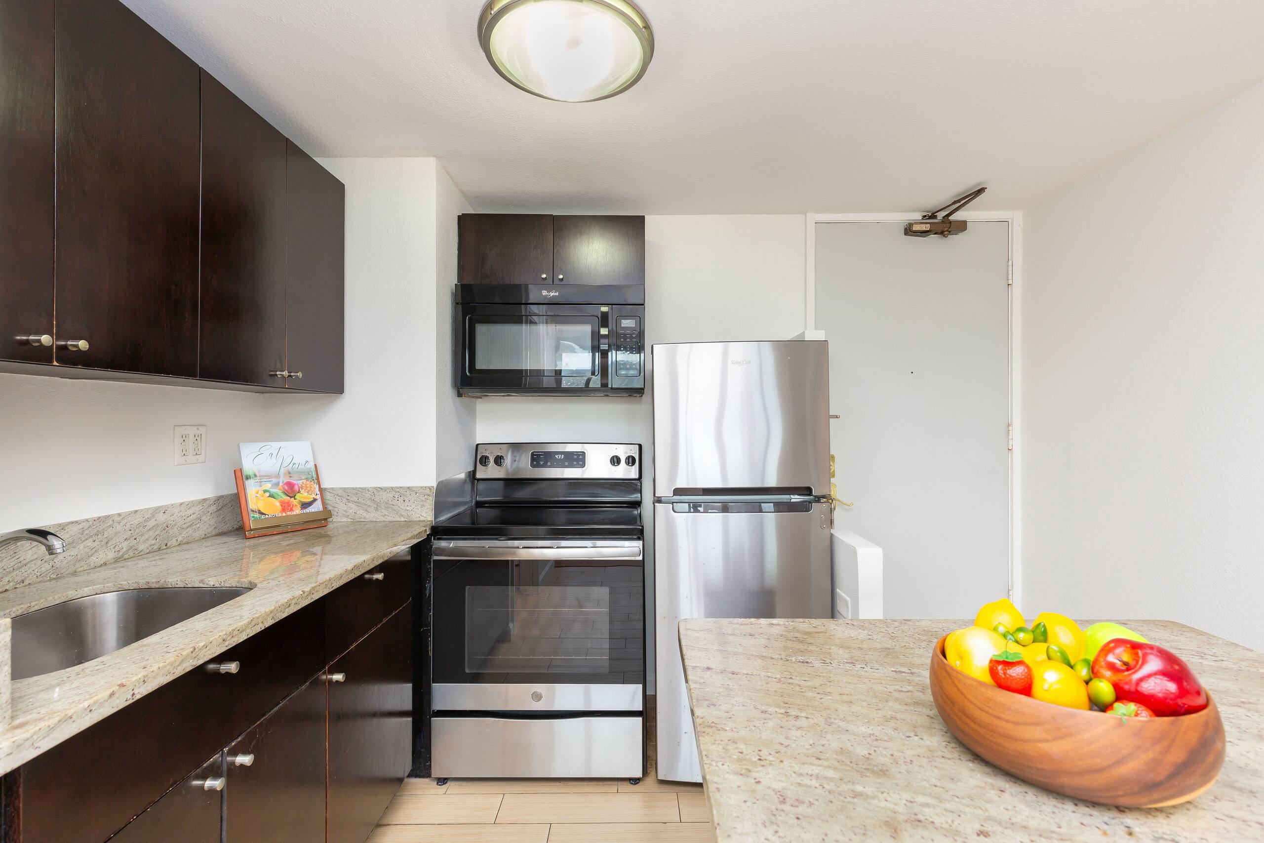 Condo in Honolulu · ★5.0 · 1 bedroom · 2 beds · 1 private bath - Image 11