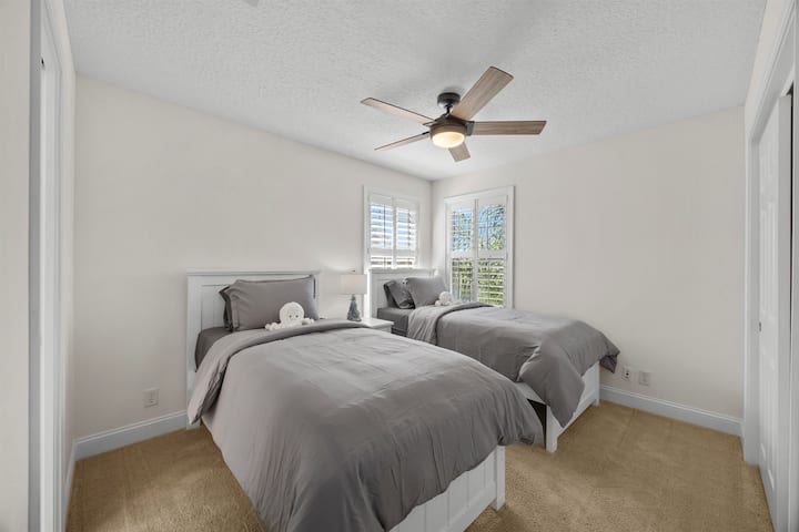 Spálňa s dvoma jednolôžkami [BR4] 2 jednolôžka