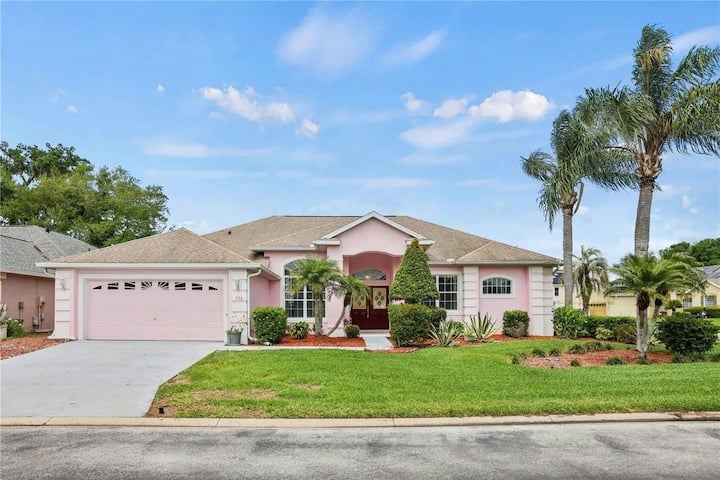 Colorful Casa!- Pool & Lakeviews - Davenport, FL