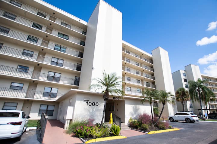 Cove Cay 2/2 With Laundry | Pool, Marina, & Golf! - 라르고
