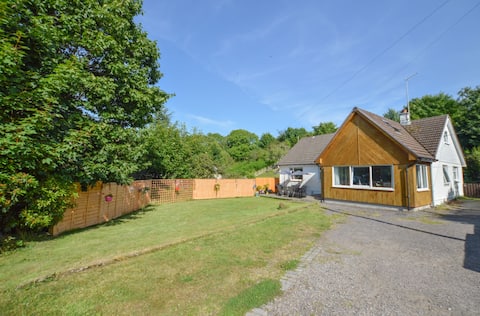 Stunning Coastal Home: Garden, Views, Pet Friendly