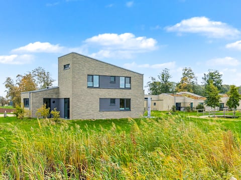 Paradiso by Interhome