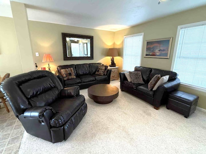 Ki Cape Cod - 4 Bedrooms/2 Bathrooms - Kelleys Island, OH