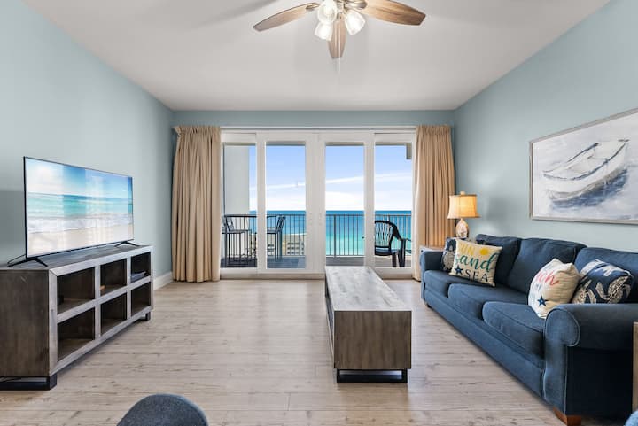 Bright Condo W/ Gulf Views & Resort Pools - Panama City Beach, FL