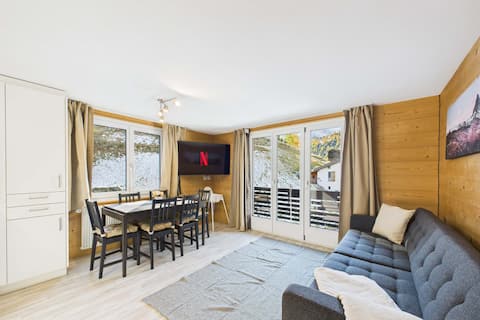Family-Friendly Apartment with Mountain Views