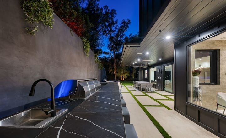 Whispering Oaks Retreat W/ Nature & Outdoor Luxury - Los Angeles, CA