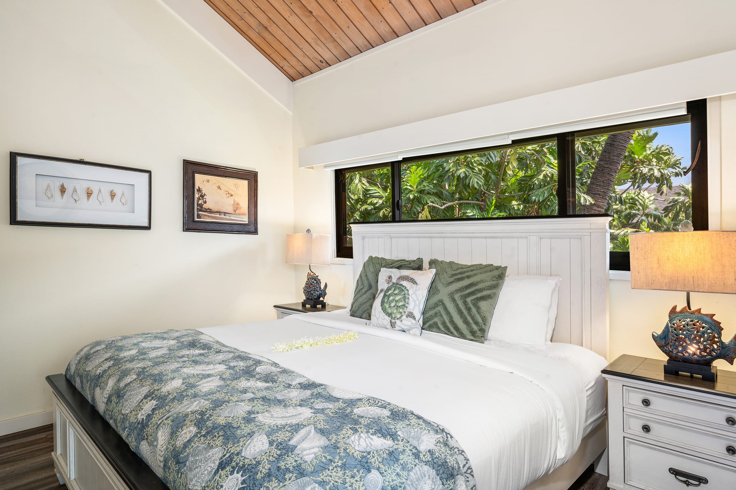 Condo in Lahaina · ★5.0 · 2 bedrooms · 4 beds · 2 baths - Image 9