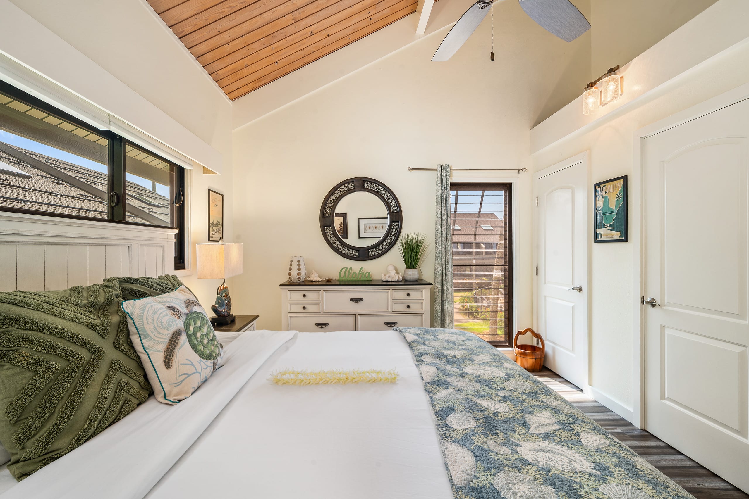 Condo in Lahaina · ★5.0 · 2 bedrooms · 4 beds · 2 baths - Image 11