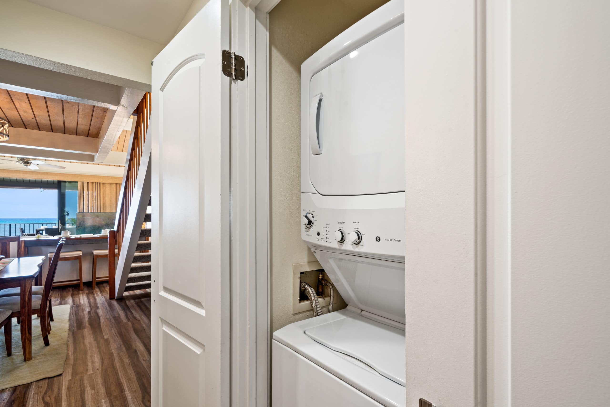 Condo in Lahaina · ★5.0 · 2 bedrooms · 4 beds · 2 baths - Image 26