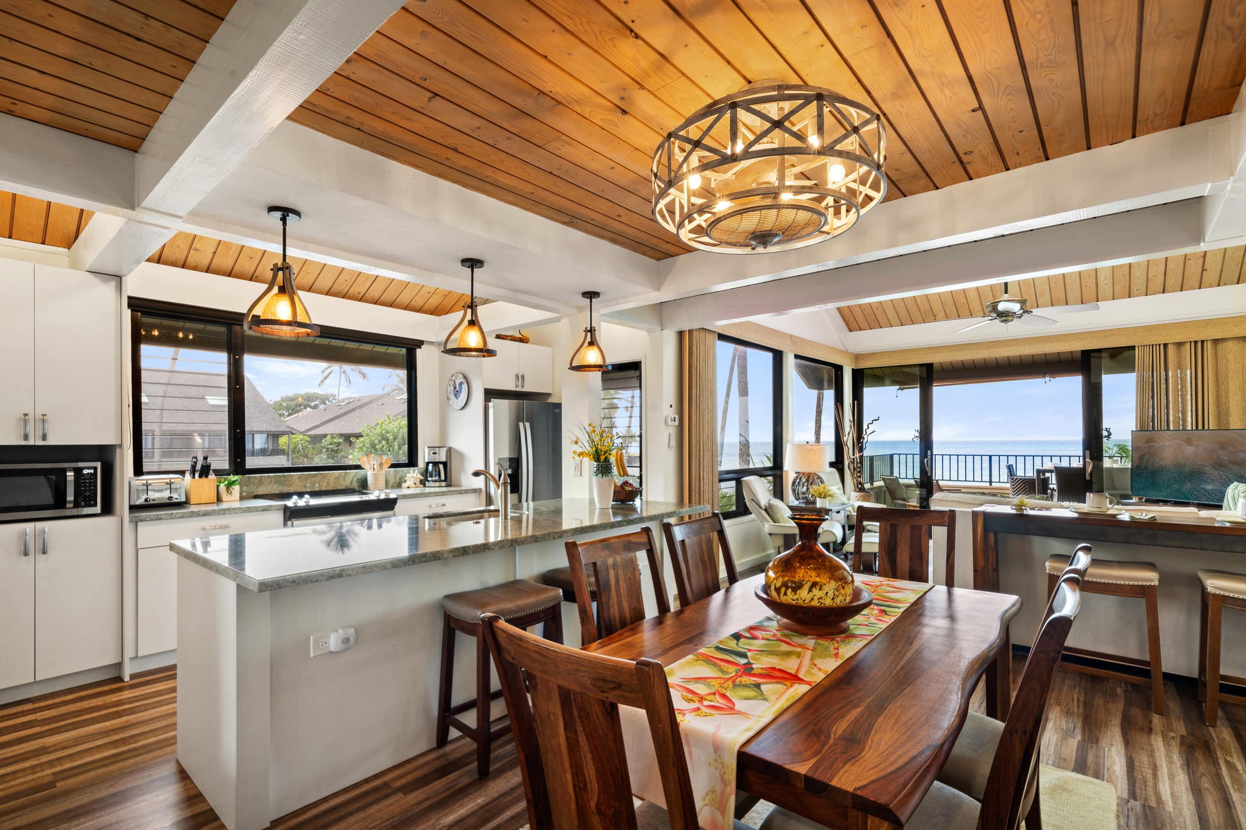 Condo in Lahaina · ★5.0 · 2 bedrooms · 4 beds · 2 baths - Image 6
