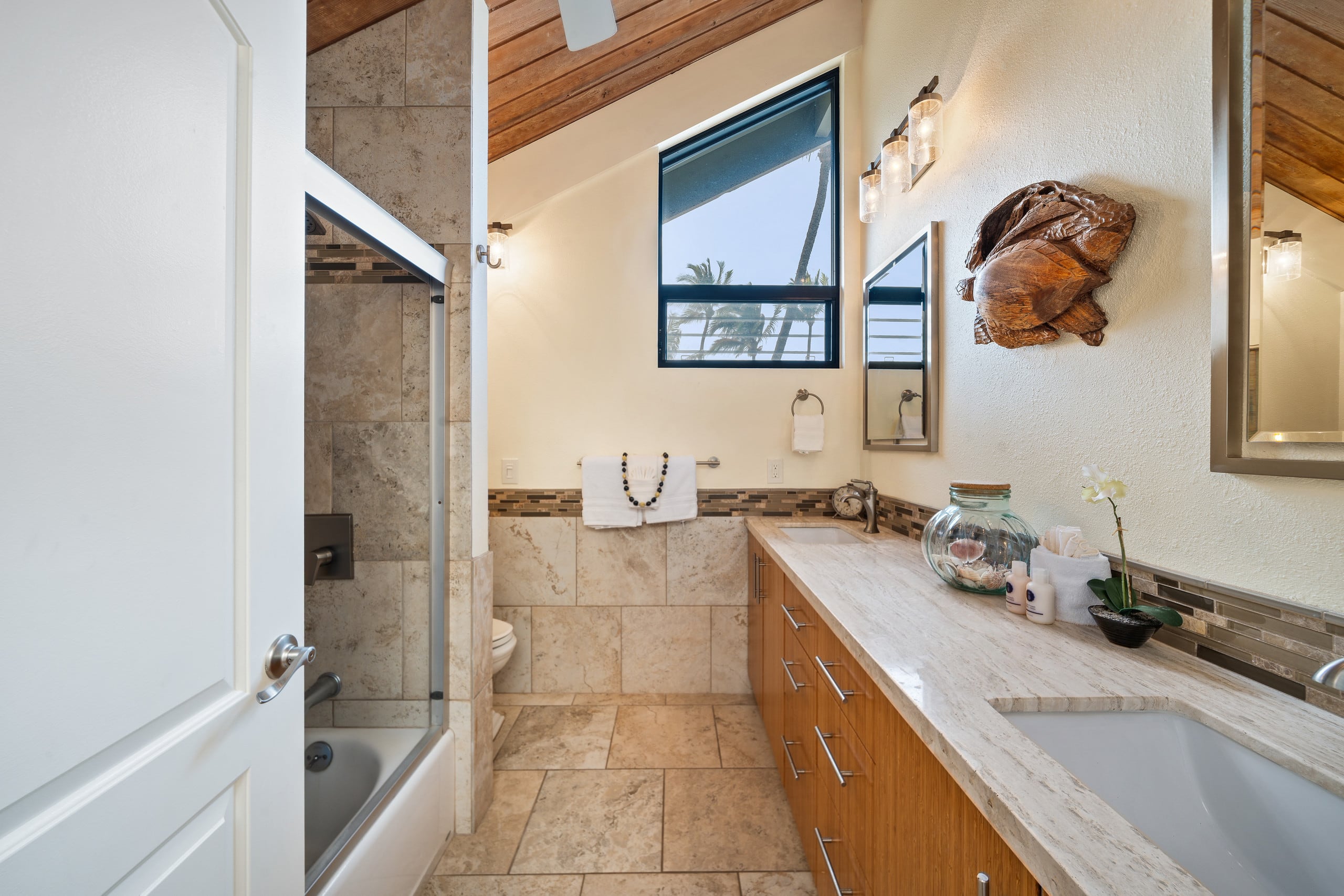 Condo in Lahaina · ★5.0 · 2 bedrooms · 4 beds · 2 baths - Image 20
