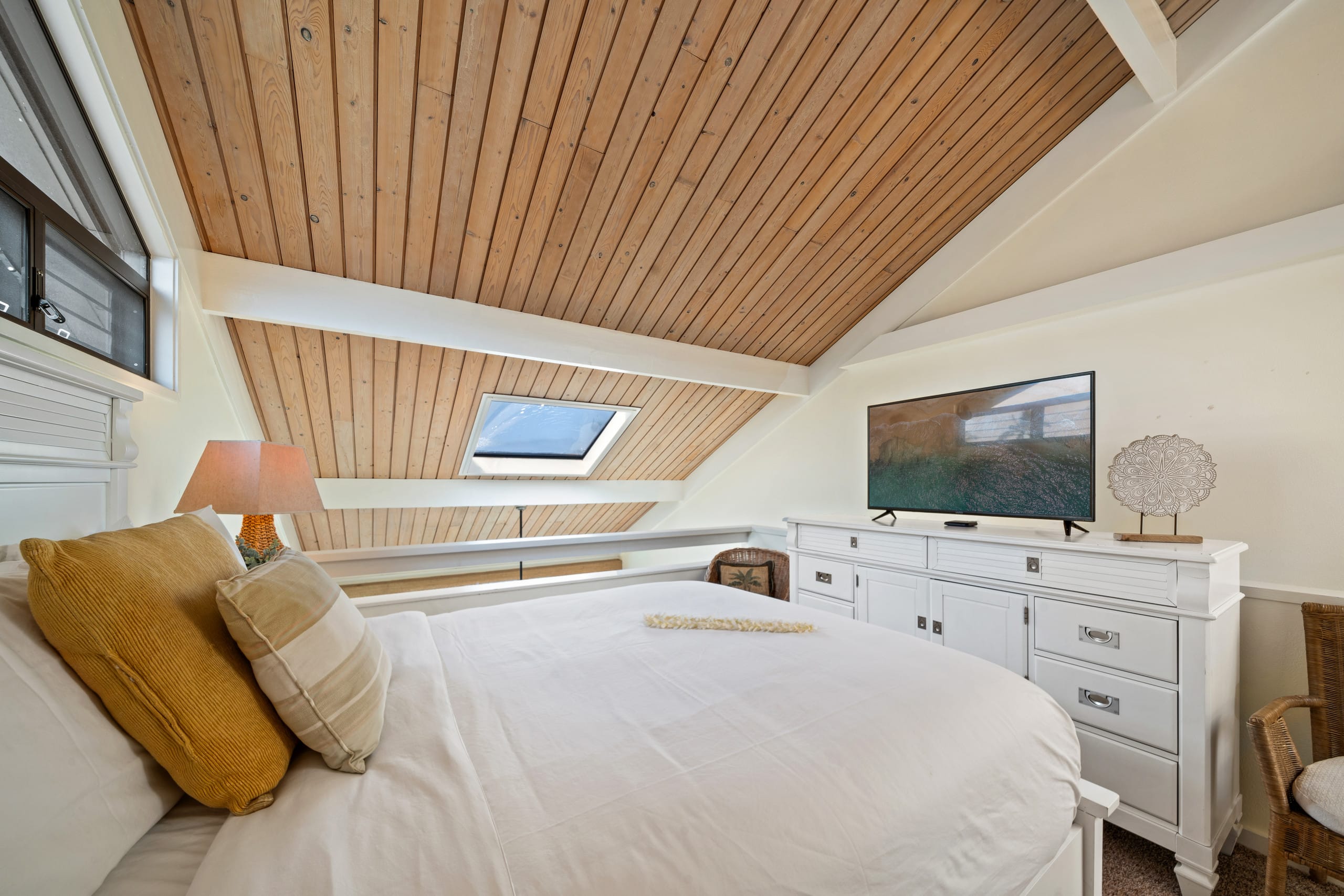 Condo in Lahaina · ★5.0 · 2 bedrooms · 4 beds · 2 baths - Image 14