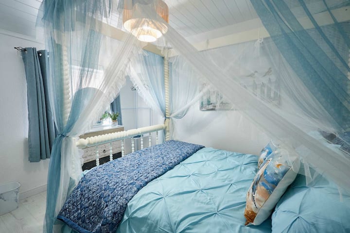 The Cheeky Squirrel, ניו ברייטון - אירוח ושהייה